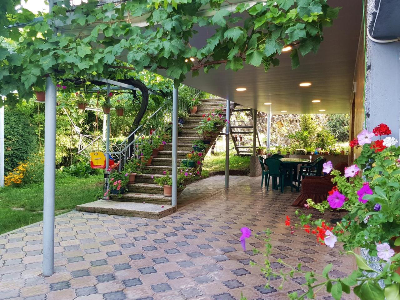 Valiko House In Telavi Hotel Ngoại thất bức ảnh